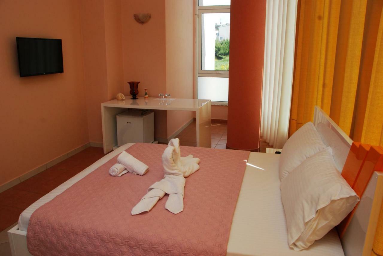 Villa Green Garden Sarandë Exteriör bild